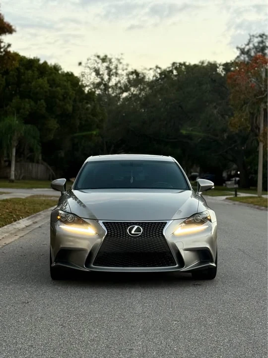 2015 Lexus IS 3rd Gen - Image 4 of 11