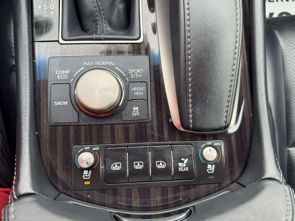 2015 Lexus LS 4th Gen - Image 13 of 17