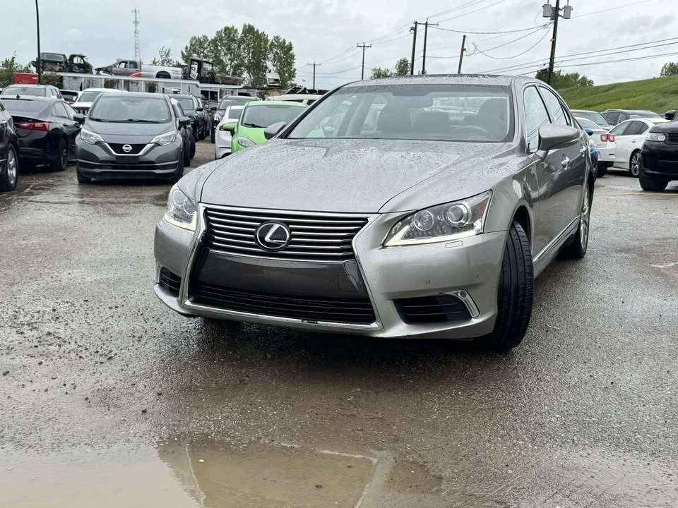 2015 Lexus LS 4th Gen - Image 17 of 17