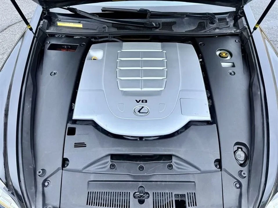 2015 Lexus LS 4th Gen - Image 14 of 18