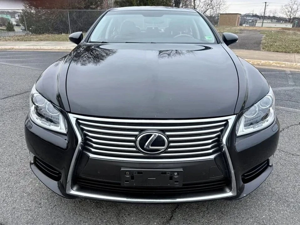 2015 Lexus LS 4th Gen - Image 3 of 18
