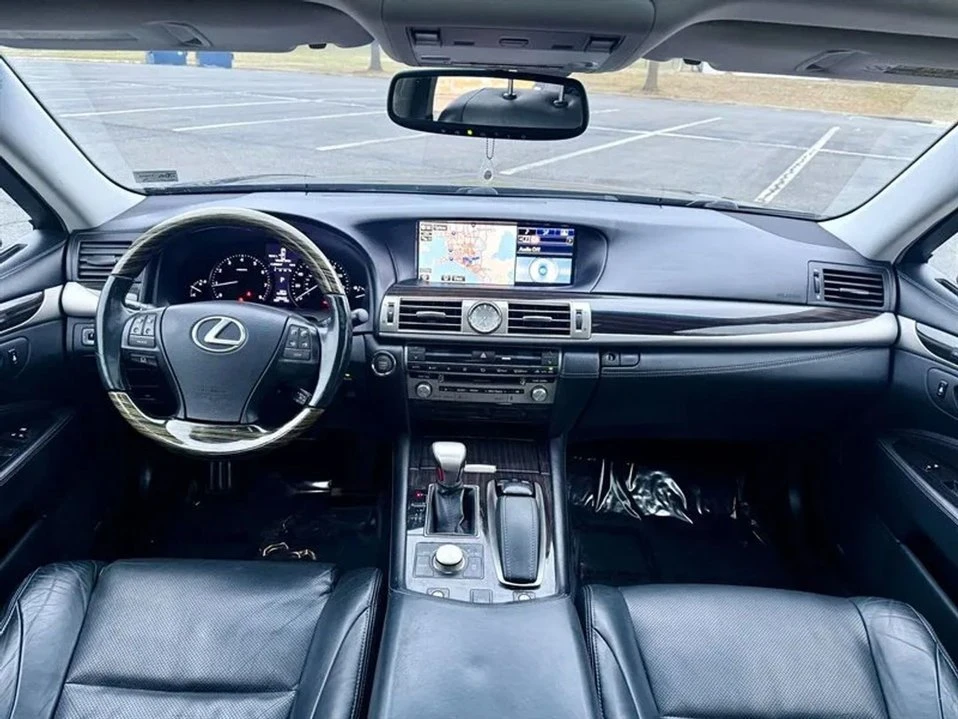 2015 Lexus LS 4th Gen - Image 12 of 18