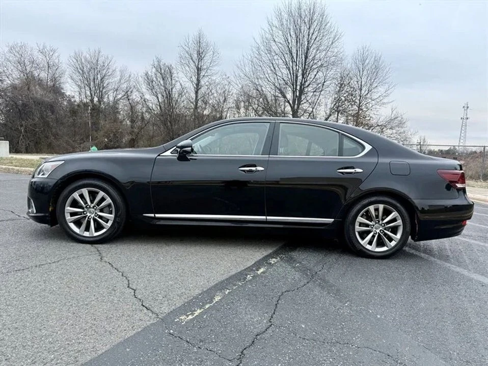 2015 Lexus LS 4th Gen - Image 4 of 18