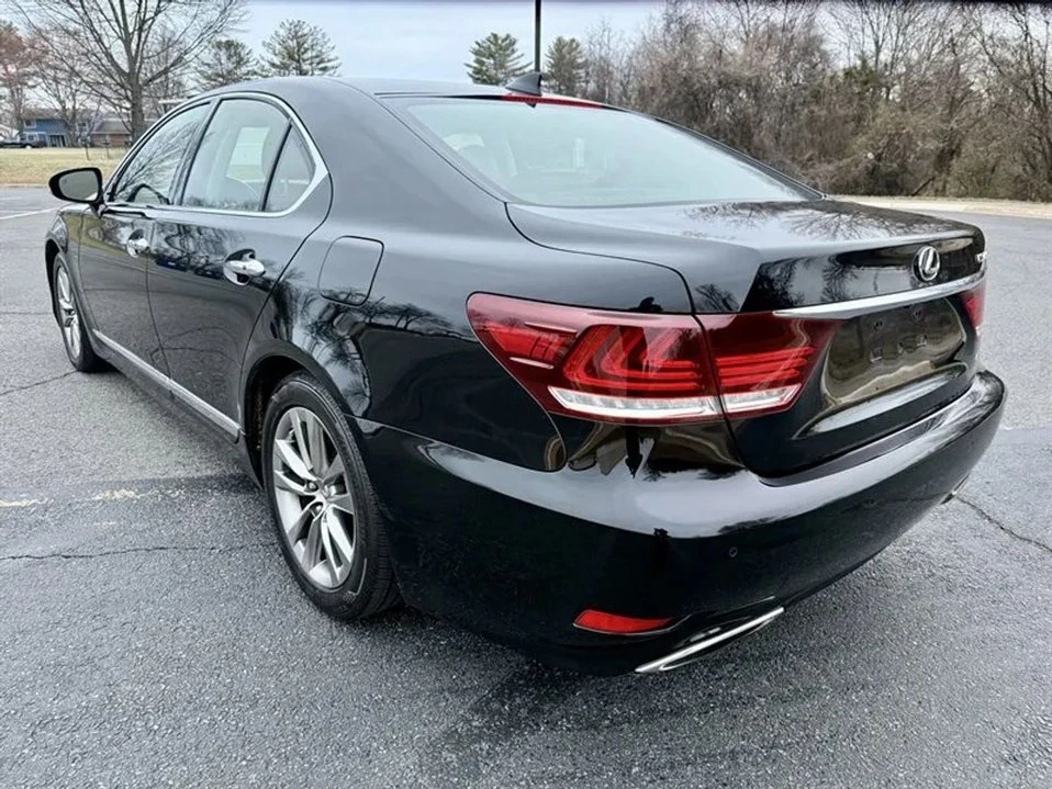 2015 Lexus LS 4th Gen - Image 13 of 18