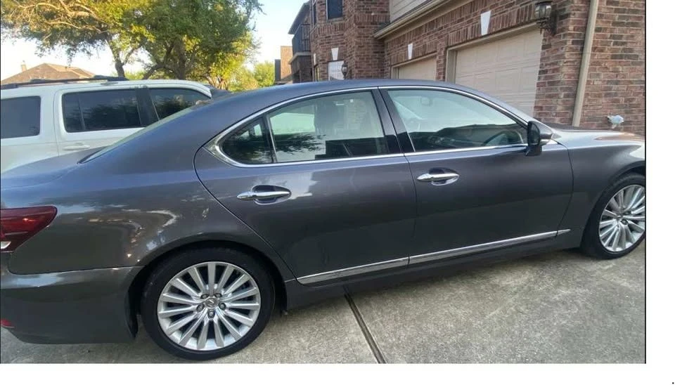 2015 Lexus LS 4th Gen - Image 2 of 4