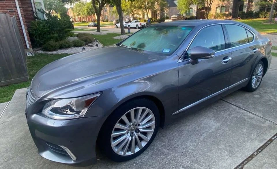 2015 Lexus LS 4th Gen - Image 3 of 4