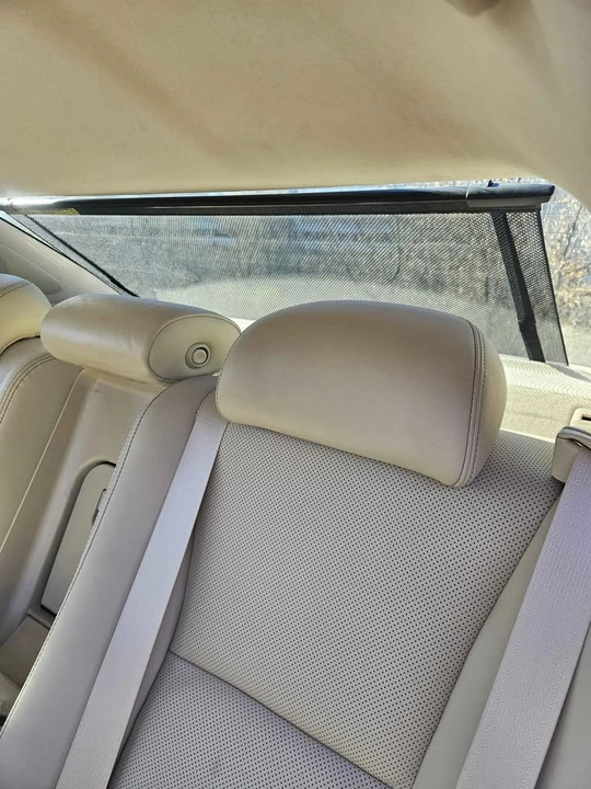 2015 Lexus LS 4th Gen - Image 15 of 17