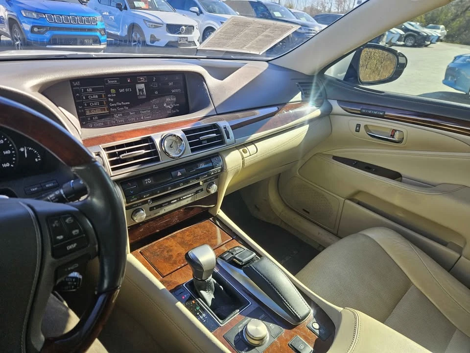 2015 Lexus LS 4th Gen - Image 11 of 17