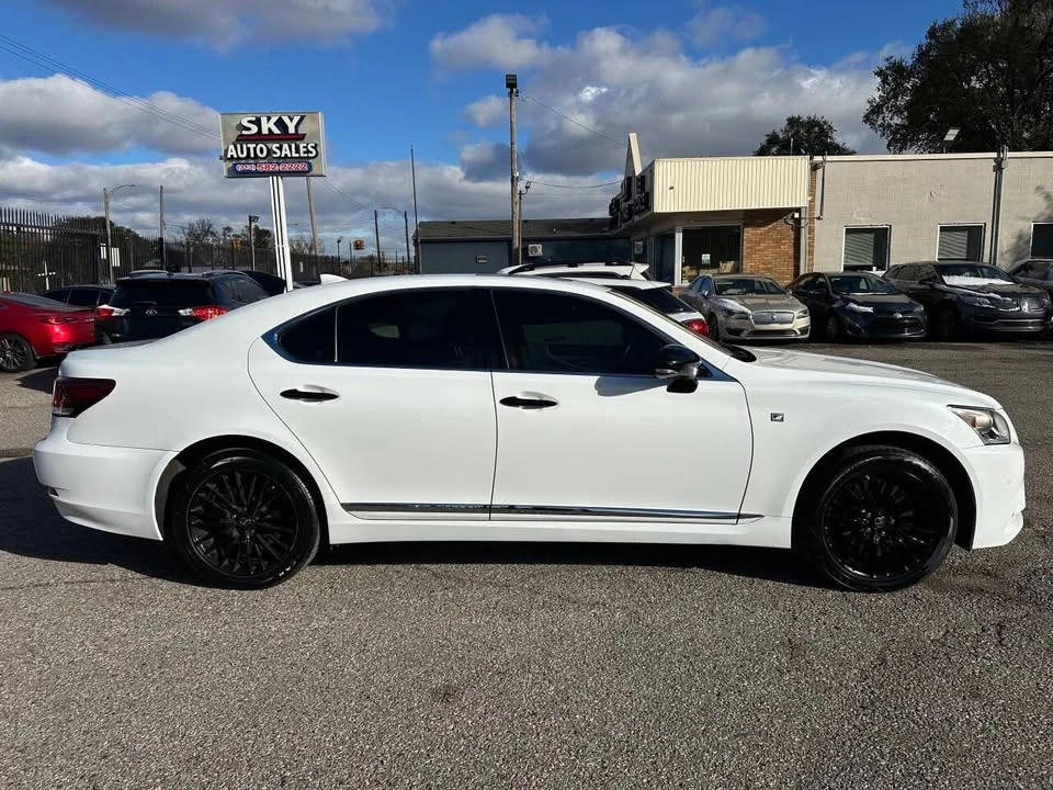 2015 Lexus LS 4th Gen - Image 3 of 15