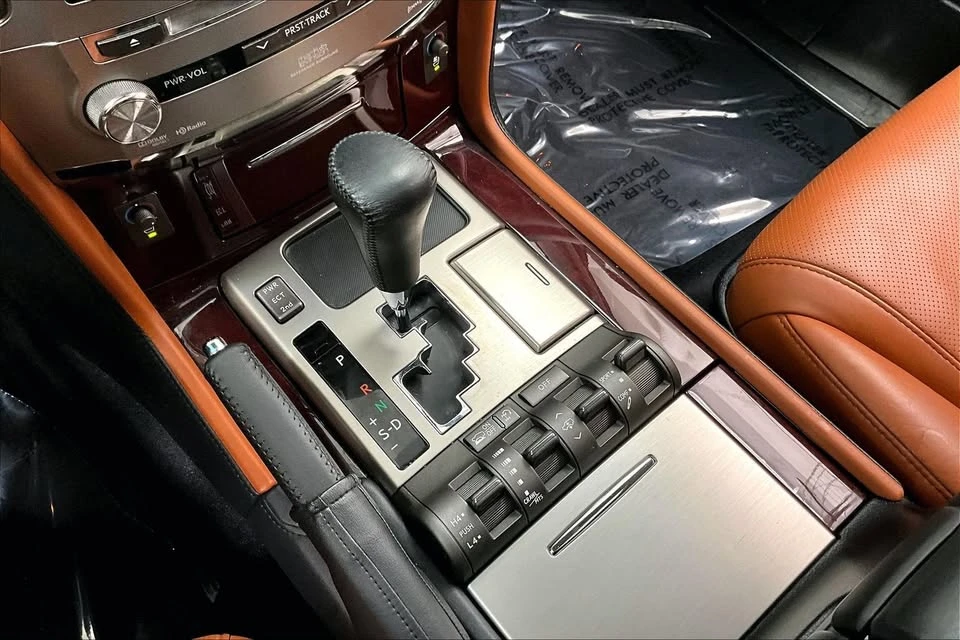 2015 Lexus LX 3rd Gen - Image 12 of 20
