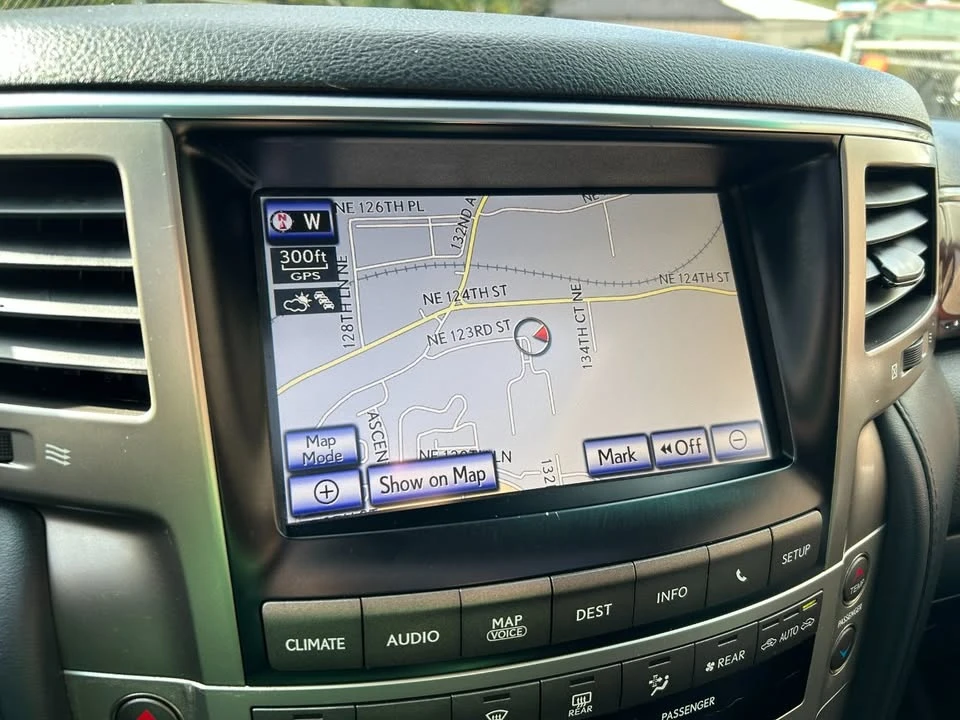 2015 Lexus LX 3rd Gen - Image 19 of 20