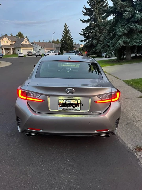 2015 Lexus RC - Image 2 of 17