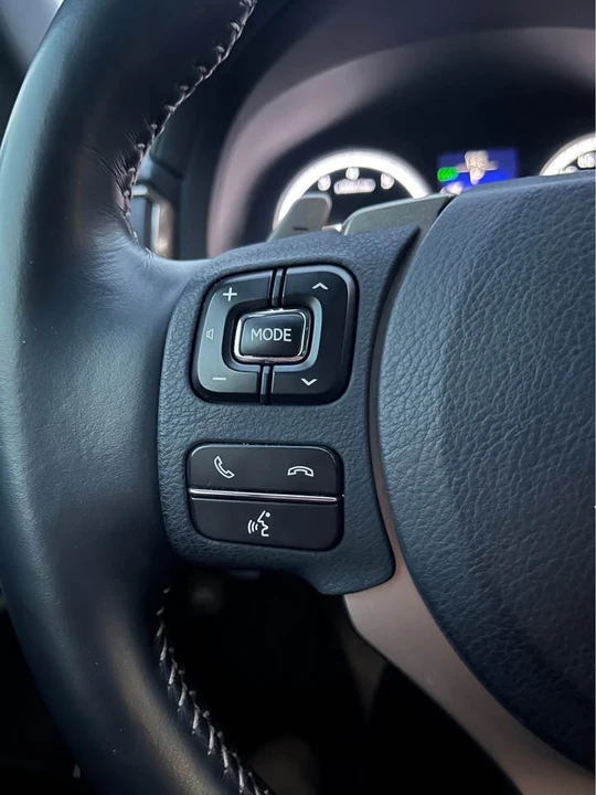 2015 Lexus RC - Image 17 of 17