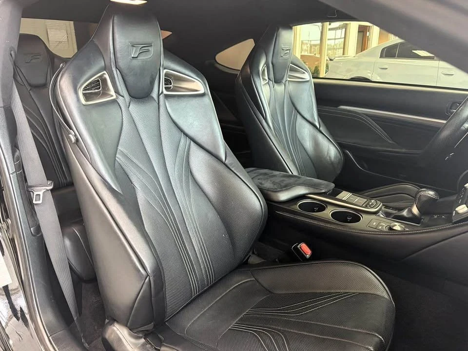 2015 Lexus RC - Image 10 of 15