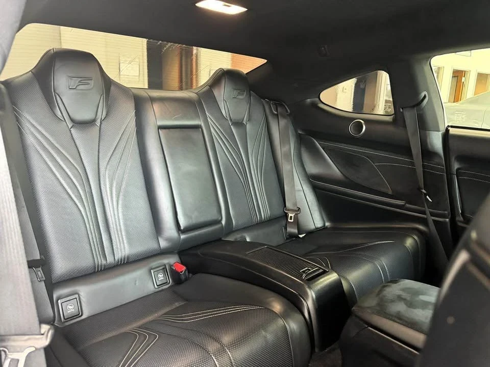 2015 Lexus RC - Image 13 of 15