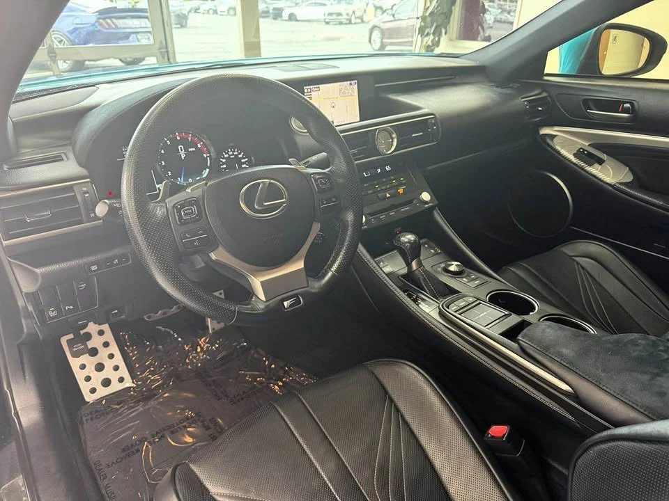 2015 Lexus RC - Image 8 of 15