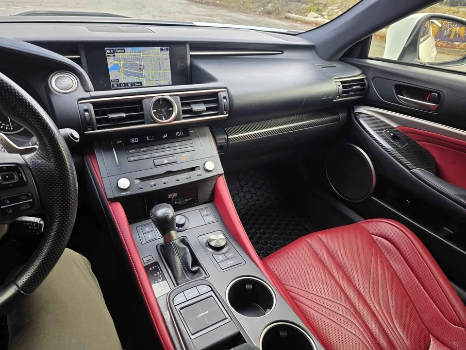 2015 Lexus RC - Image 12 of 14