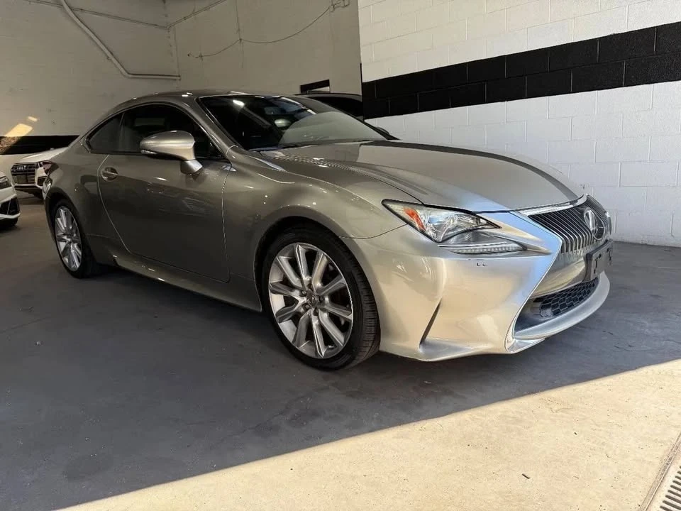 2015 Lexus RC - Image 3 of 18