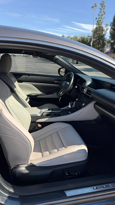 2015 Lexus RC - Image 10 of 14