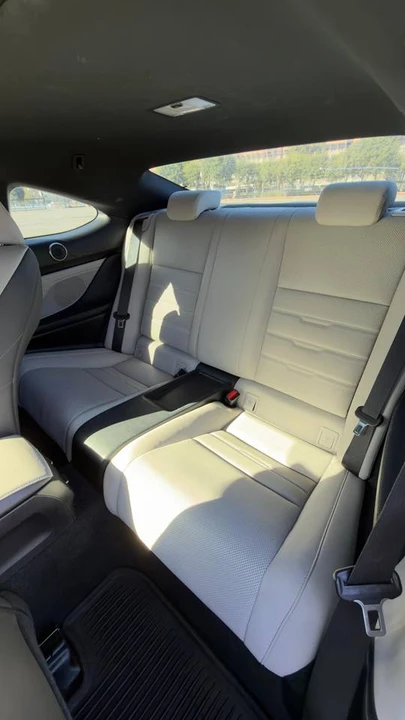 2015 Lexus RC - Image 12 of 14
