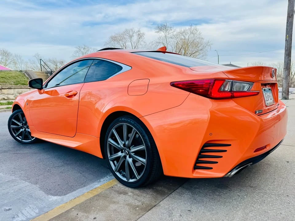 2015 Lexus RC - Image 3 of 19