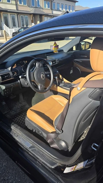 2015 Lexus RC - Image 4 of 6
