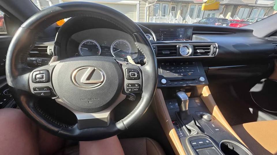 2015 Lexus RC - Image 3 of 6