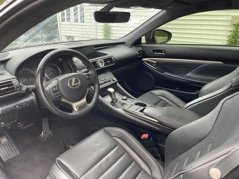 2015 Lexus RC - Image 13 of 20