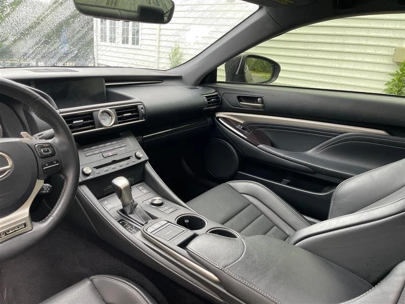 2015 Lexus RC - Image 14 of 20