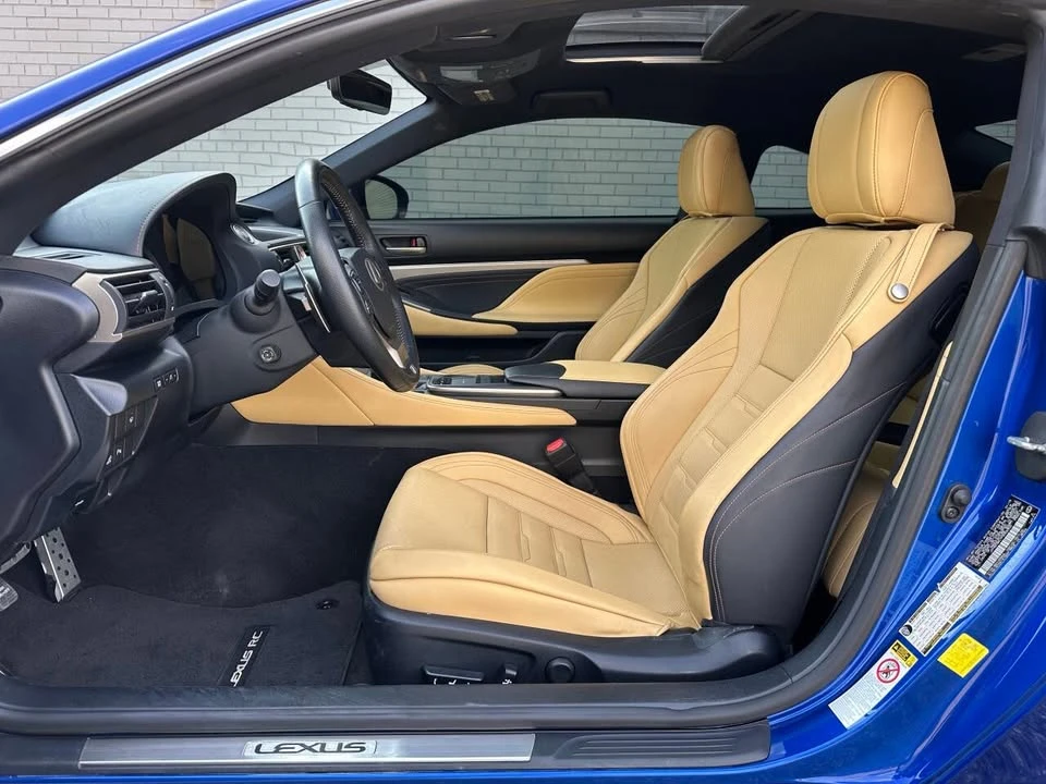 2015 Lexus RC - Image 12 of 20