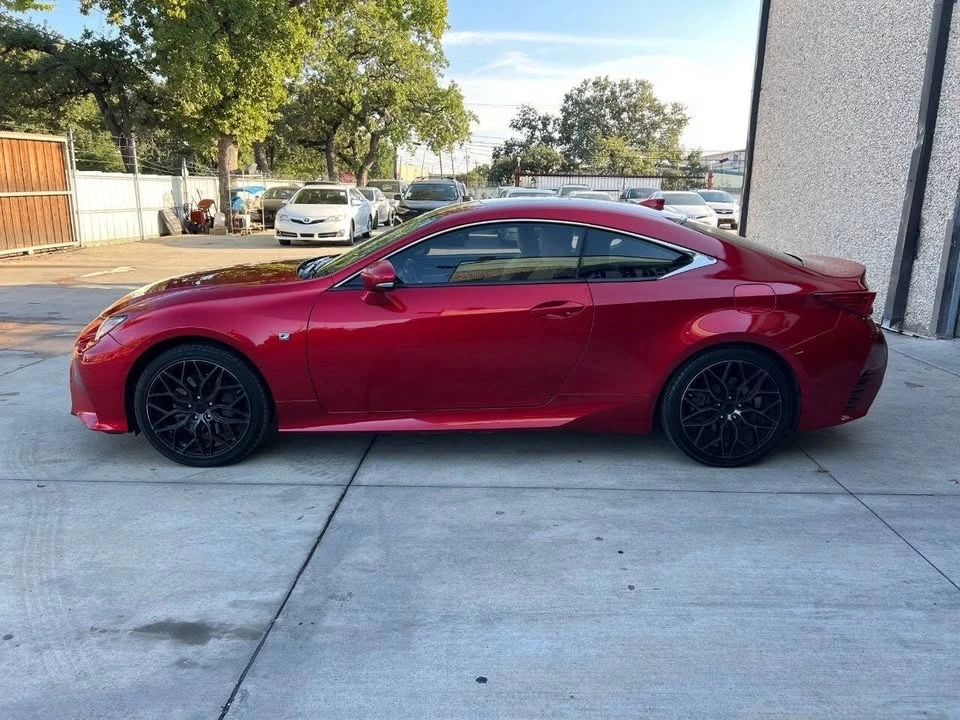2015 Lexus RC - Image 8 of 15