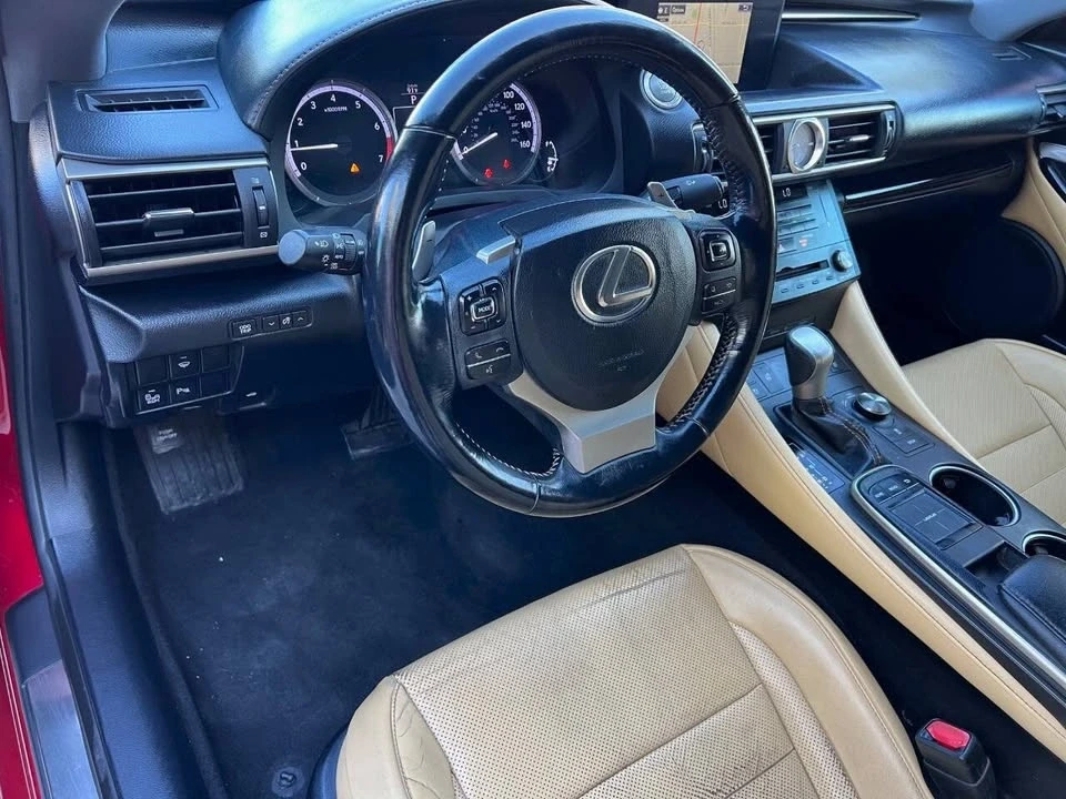 2015 Lexus RC - Image 9 of 15