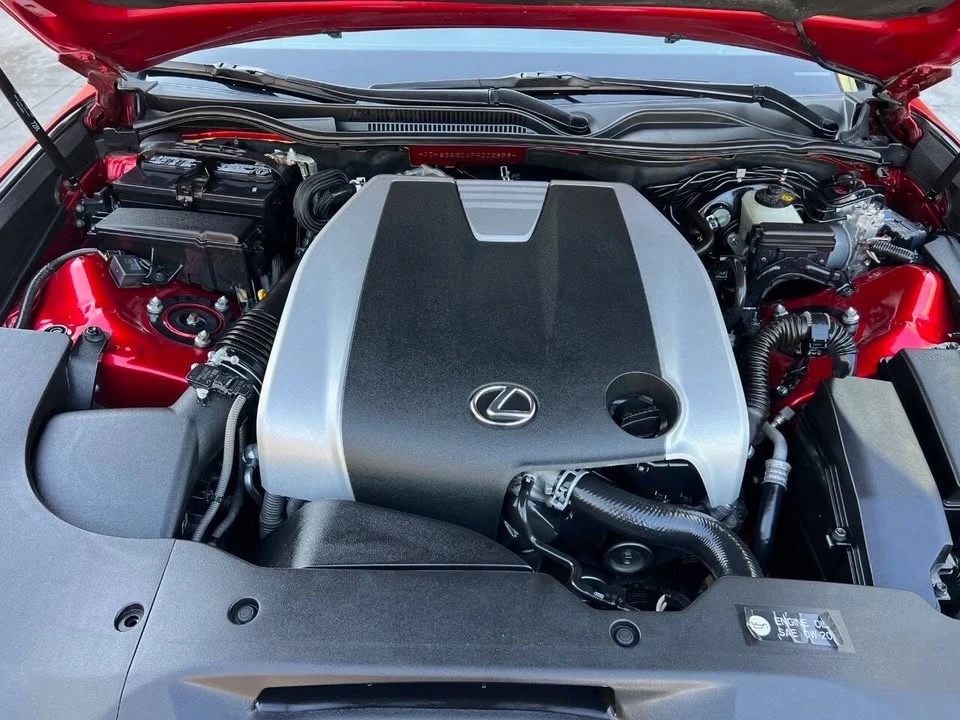 2015 Lexus RC - Image 15 of 15