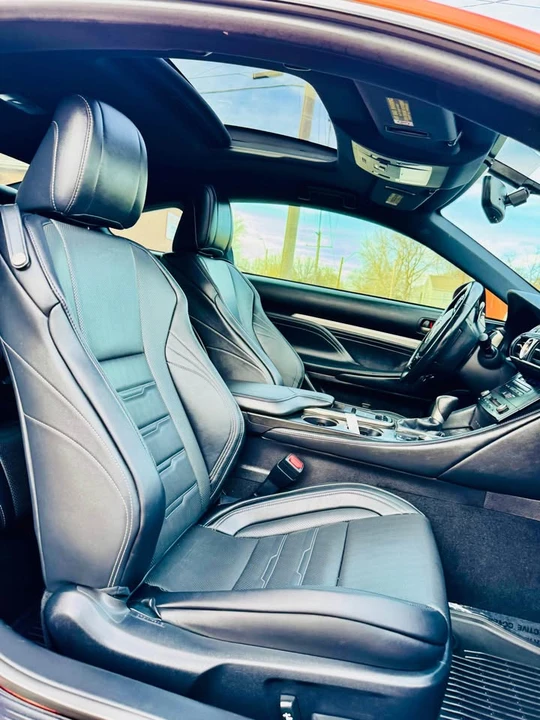 2015 Lexus RC - Image 15 of 17