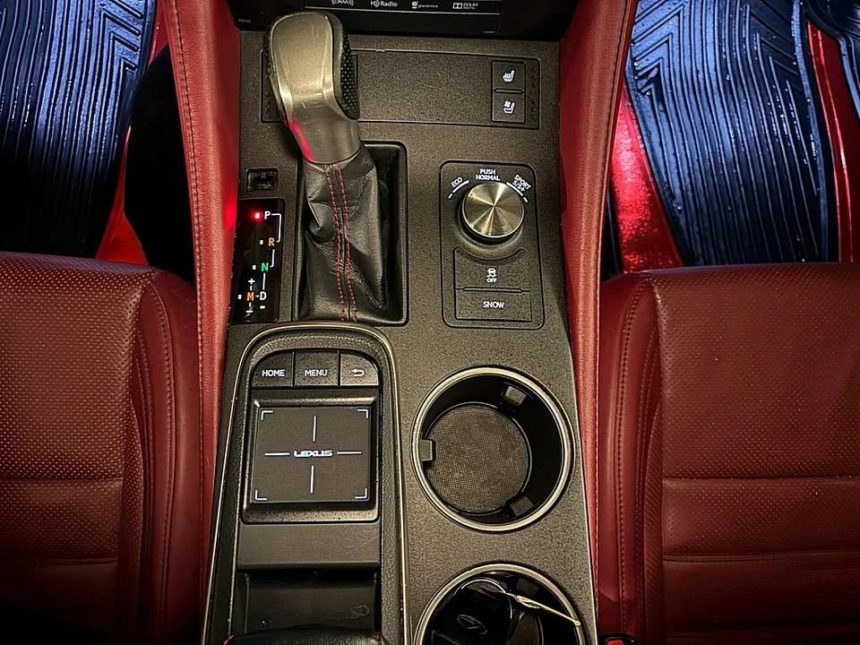2015 Lexus RC - Image 14 of 20