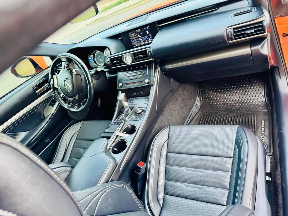 2015 Lexus RC - Image 17 of 17