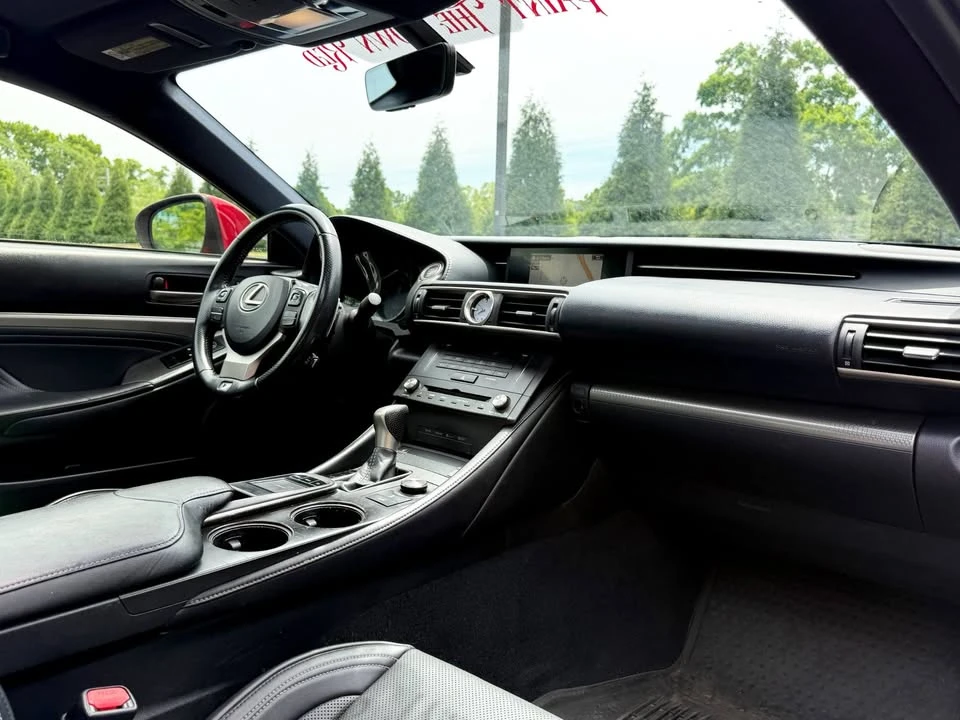 2015 Lexus RC - Image 14 of 20