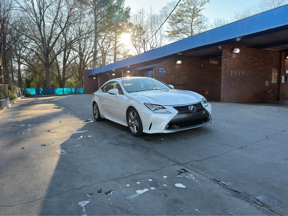 2015 Lexus RC - Image 10 of 10