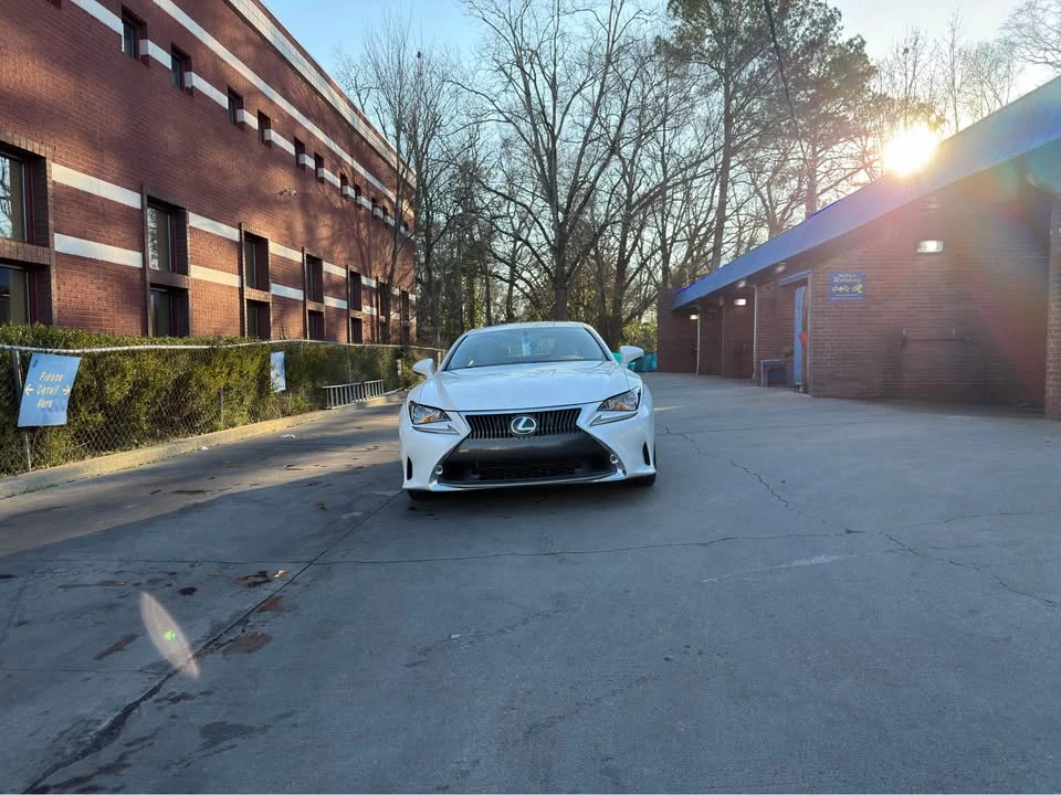 2015 Lexus RC - Image 2 of 10
