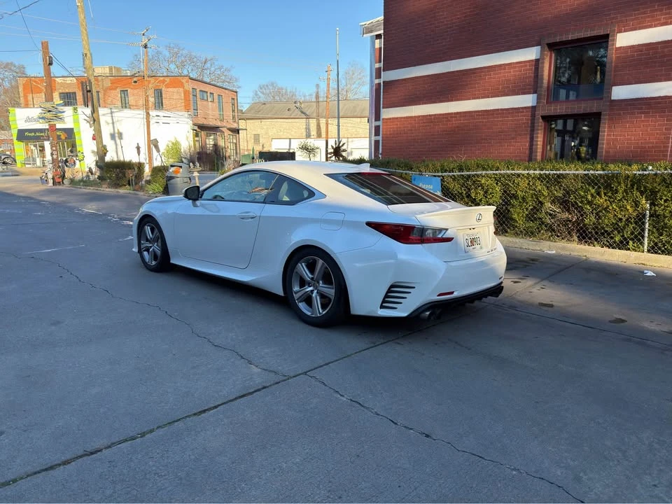 2015 Lexus RC - Image 6 of 10