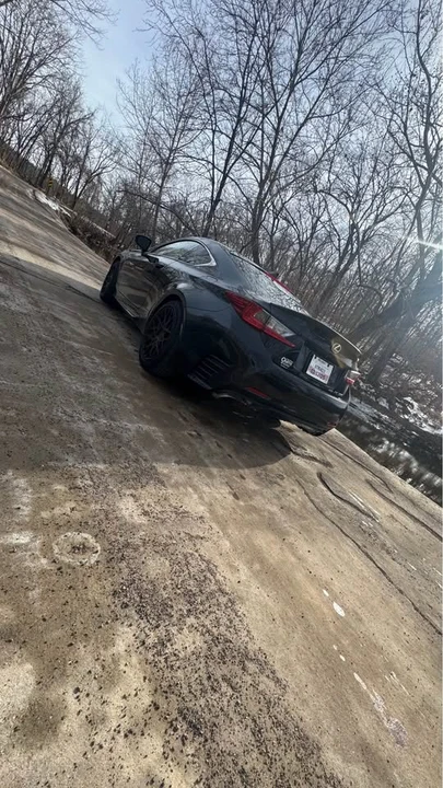 2015 Lexus RC - Image 4 of 11