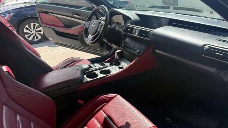 2015 Lexus RC - Image 10 of 20