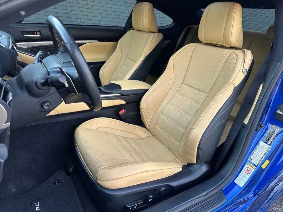 2015 Lexus RC - Image 13 of 20
