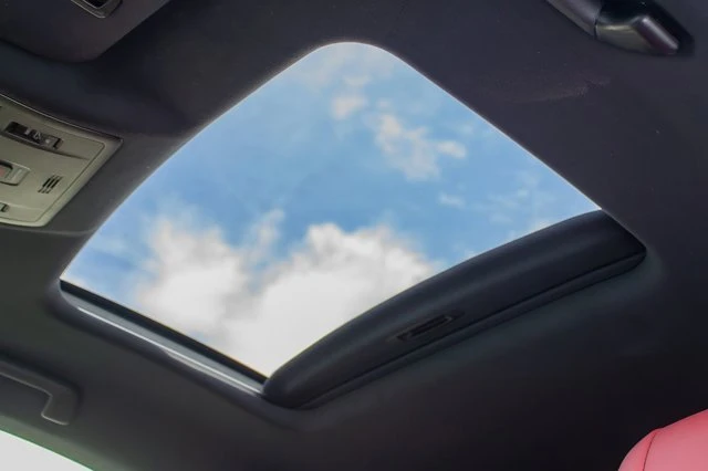 2015 Lexus RC - Image 20 of 20