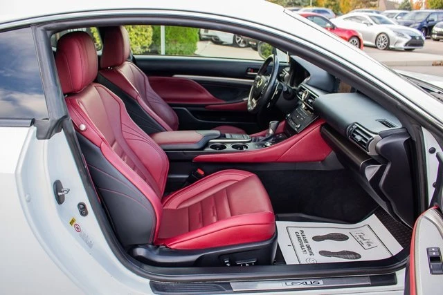 2015 Lexus RC - Image 19 of 20