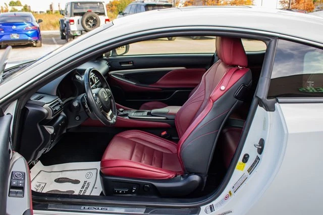 2015 Lexus RC - Image 13 of 20
