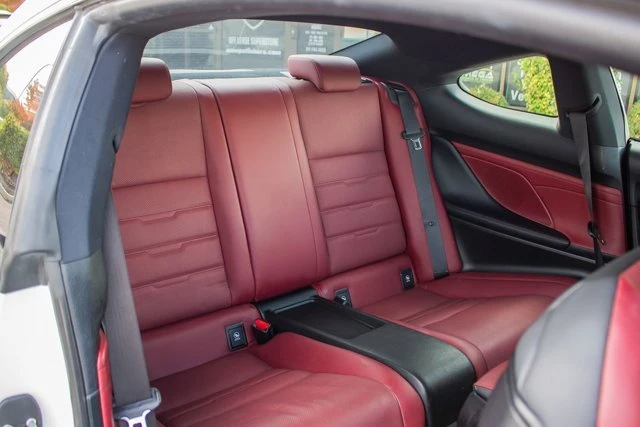 2015 Lexus RC - Image 18 of 20