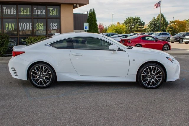 2015 Lexus RC - Image 11 of 20