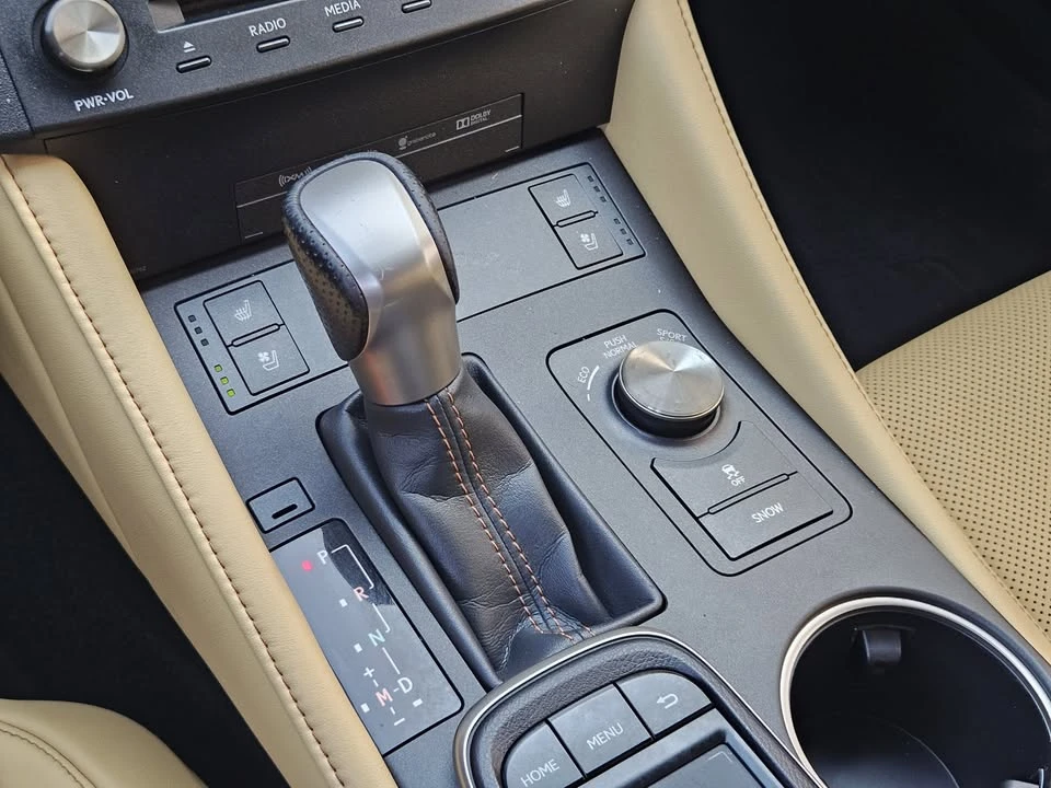 2015 Lexus RC - Image 14 of 18