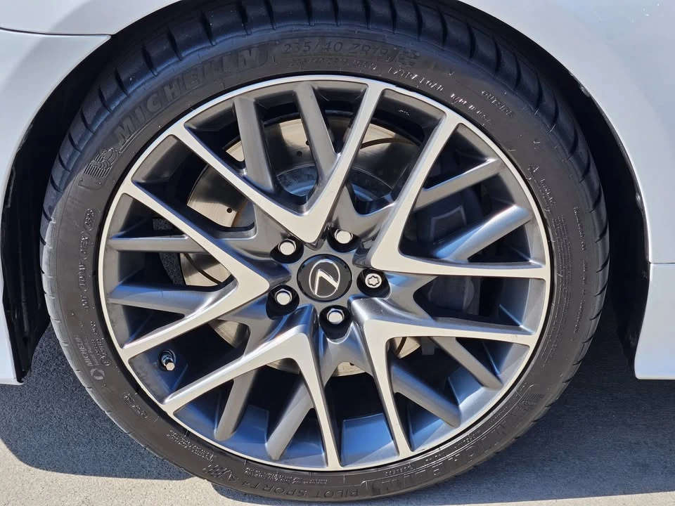 2015 Lexus RC - Image 7 of 18